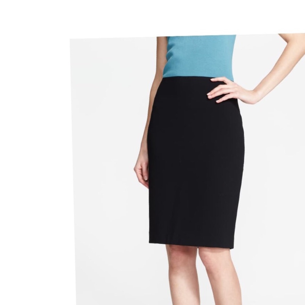 ST. John black santana knit skirt